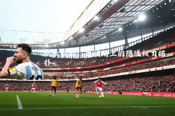 队长袖标:竞技场上的隐性权力拓扑